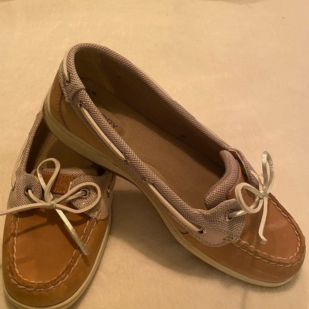 Sperry topsiders